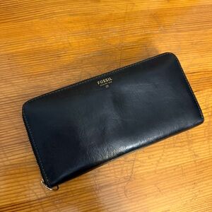 Fossil Black Leather Zip Wallet